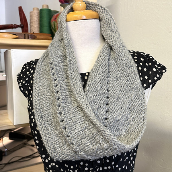 Knitting 201 - Casual Knit Cowl with Leslie Owen